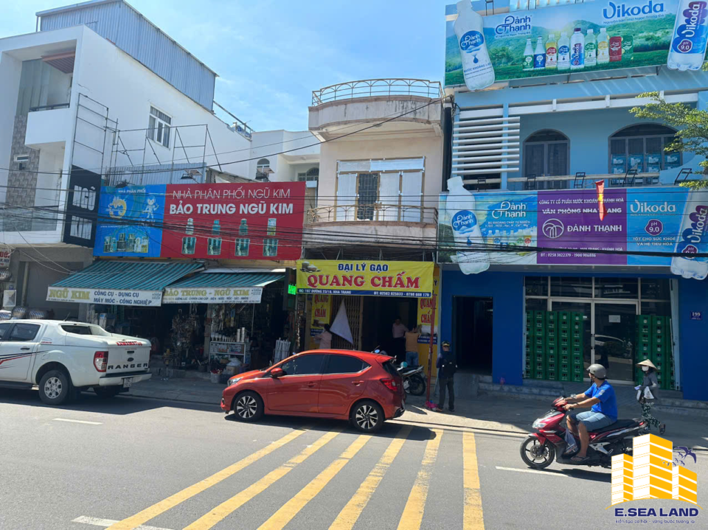 🏡 CHO THUÊ NHÀ MẶT TIỀN ĐƯỜNG 23/10 – ĐỐI DIỆN HONDA SAO MAI ANH – GIÁ CHỈ 12 TRIỆU/THÁNG 💥